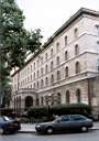 Ancien séminaire Saint-Sulpice. Actuellement occupé par les Impôts.